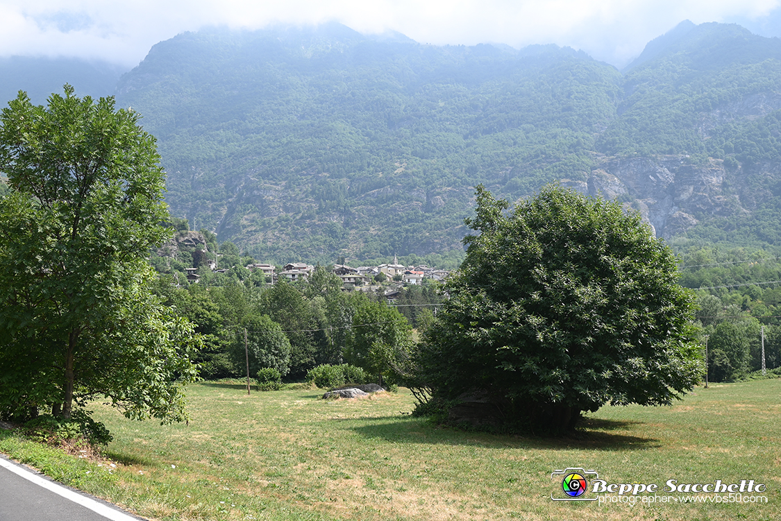 VBS_2943 - Novalesa - Abbazia. Parrocchia. Cascata del Rio Bard.jpg